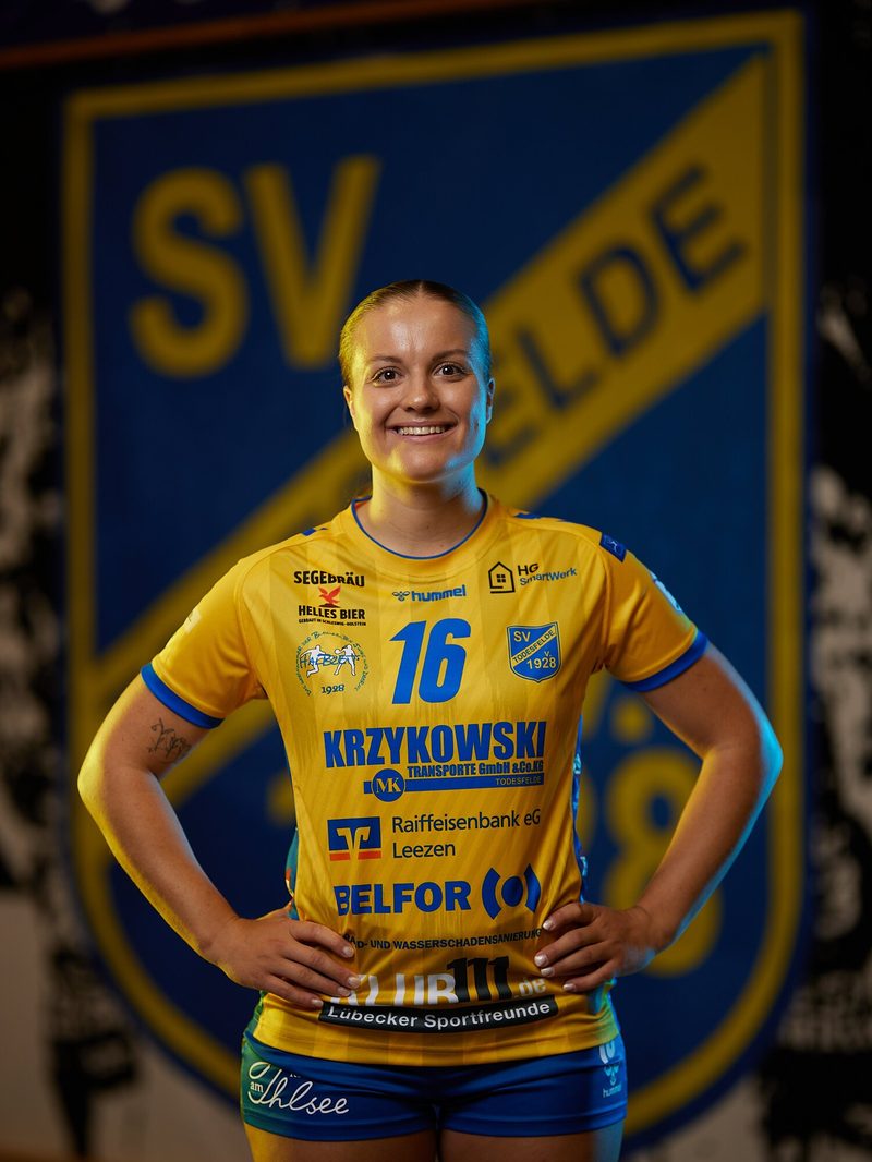 Svea Schüller, Linksaußen
