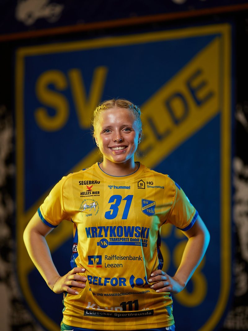Carolin Rose, Rückraum
